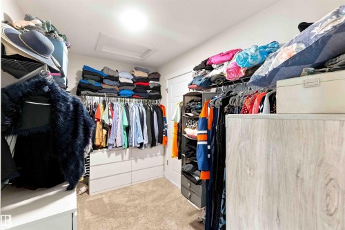 7608 Creighton Place Sw, Edmonton, AB - Indoor With Storage