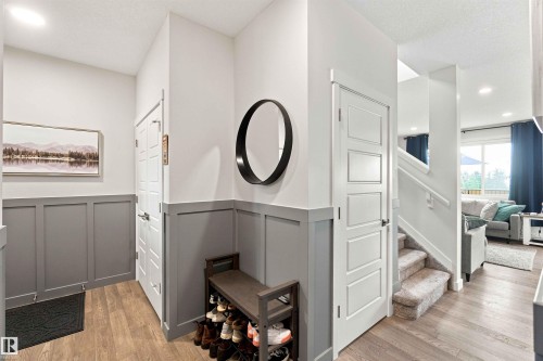 7608 Creighton Place Sw, Edmonton, AB - Indoor Photo Showing Other Room