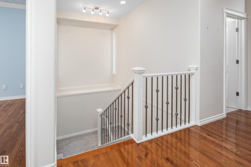 #40 1251 Rutherford Rd Sw, Edmonton, AB - Indoor Photo Showing Other Room