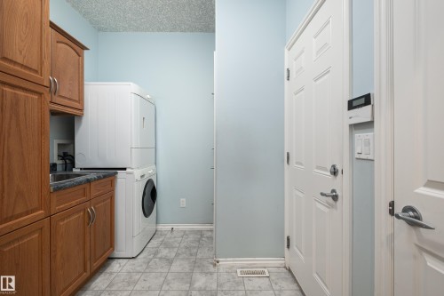 #40 1251 Rutherford Rd Sw, Edmonton, AB - Indoor Photo Showing Laundry Room