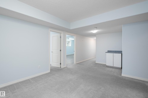 #40 1251 Rutherford Rd Sw, Edmonton, AB - Indoor Photo Showing Other Room