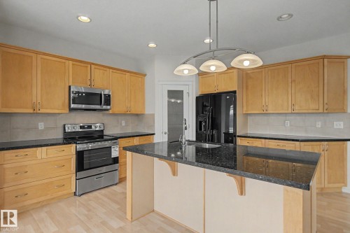 66 Vanessa Avenue, Spruce Grove, AB - Indoor Photo Showing Kitchen