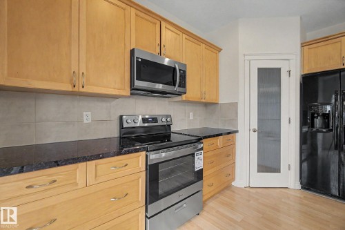 66 Vanessa Avenue, Spruce Grove, AB - Indoor Photo Showing Kitchen