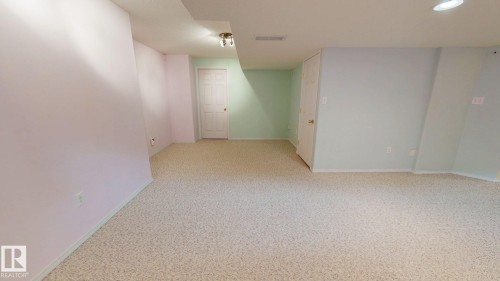 4 Oakland Way, St. Albert, AB - Indoor Photo Showing Other Room