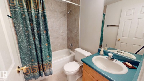 4 Oakland Way, St. Albert, AB - Indoor Photo Showing Bathroom