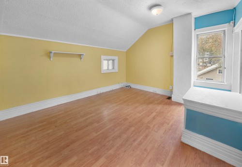 11038 84 Avenue Nw, Edmonton, AB - Indoor Photo Showing Other Room