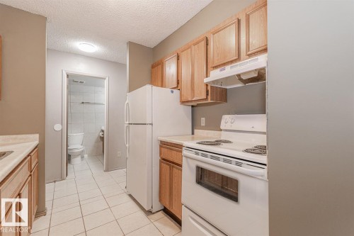 #607 12841 65 St Nw, Edmonton, AB - Indoor Photo Showing Kitchen