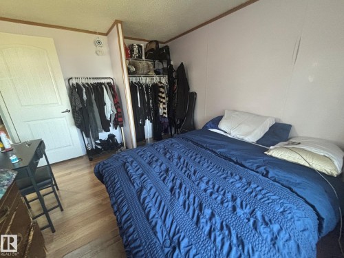 Large 3rd bedroom - 20 Sunset Boulevard, Spruce Grove, AB - Indoor Photo Showing Bedroom