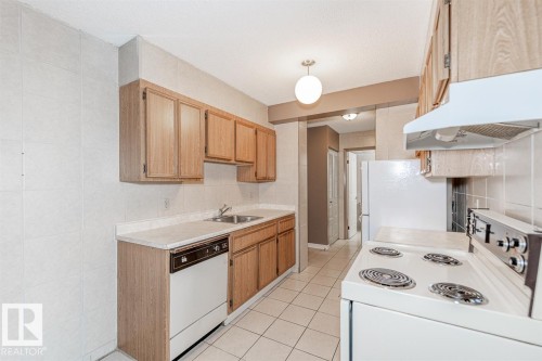 #511 12841 65 St Nw, Edmonton, AB - Indoor Photo Showing Kitchen