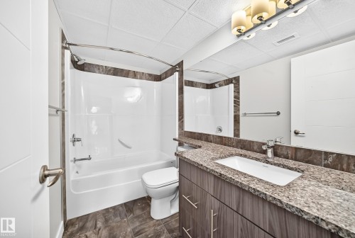 #201 10126 144 St Nw, Edmonton, AB - Indoor Photo Showing Bathroom
