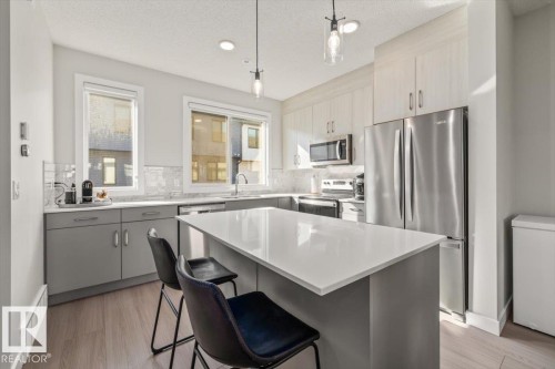 #30 11910 35 Av Sw, Edmonton, AB - Indoor Photo Showing Kitchen With Upgraded Kitchen