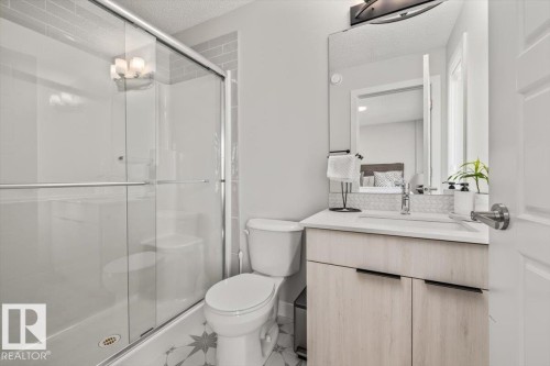#30 11910 35 Av Sw, Edmonton, AB - Indoor Photo Showing Bathroom