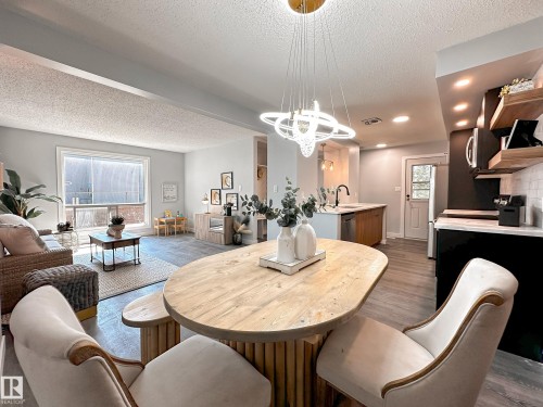 862 Erin Place Nw, Edmonton, AB - Indoor Photo Showing Dining Room