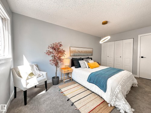 862 Erin Place Nw, Edmonton, AB - Indoor Photo Showing Bedroom