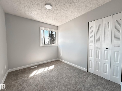 862 Erin Place Nw, Edmonton, AB - Indoor Photo Showing Other Room