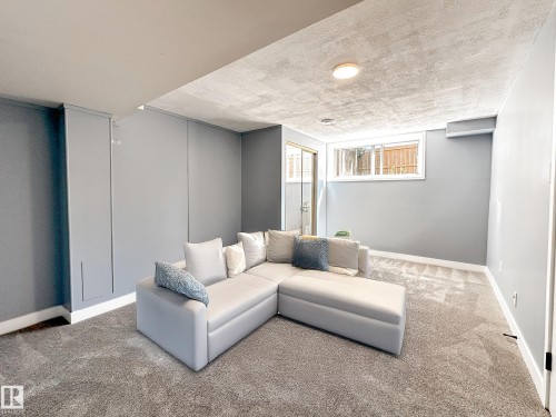 862 Erin Place Nw, Edmonton, AB - Indoor