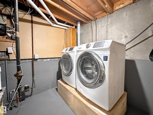 862 Erin Place Nw, Edmonton, AB - Indoor Photo Showing Laundry Room