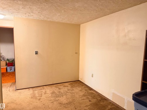 18 Latimer Place, St. Albert, AB - Indoor Photo Showing Other Room