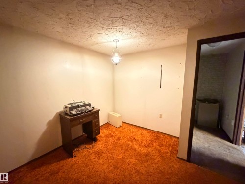 18 Latimer Place, St. Albert, AB - Indoor Photo Showing Other Room