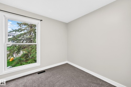 5535 144A Avenue Nw, Edmonton, AB - Indoor Photo Showing Other Room