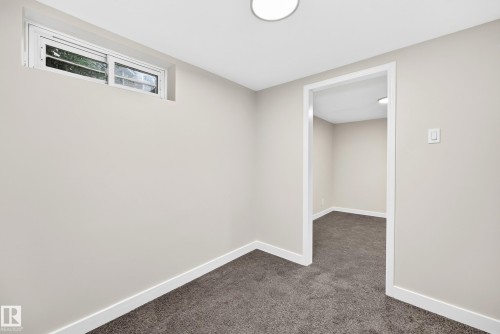 5535 144A Avenue Nw, Edmonton, AB - Indoor Photo Showing Other Room