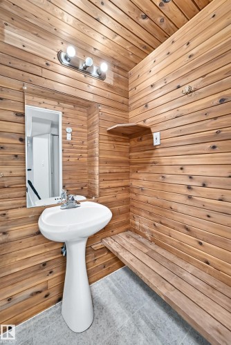 5535 144A Avenue Nw, Edmonton, AB - Indoor Photo Showing Other Room