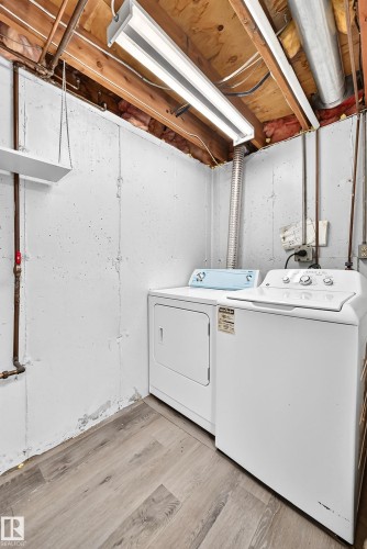 5535 144A Avenue Nw, Edmonton, AB - Indoor Photo Showing Laundry Room