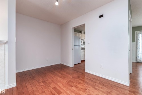#22 11105 9 Av Nw, Edmonton, AB - Indoor Photo Showing Other Room