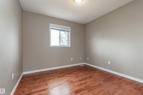 #22 11105 9 Av Nw, Edmonton, AB - Indoor Photo Showing Other Room