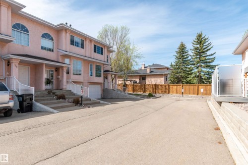 #22 11105 9 Av Nw, Edmonton, AB - Outdoor