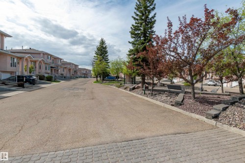 #22 11105 9 Av Nw, Edmonton, AB - Outdoor