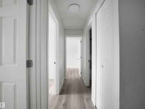#6 14220 80 St Nw, Edmonton, AB - Indoor Photo Showing Other Room
