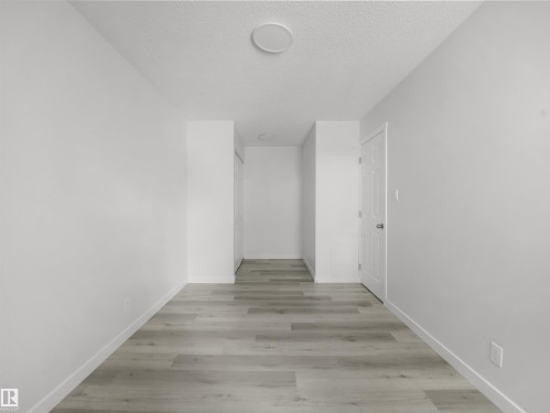 #6 14220 80 St Nw, Edmonton, AB - Indoor Photo Showing Other Room