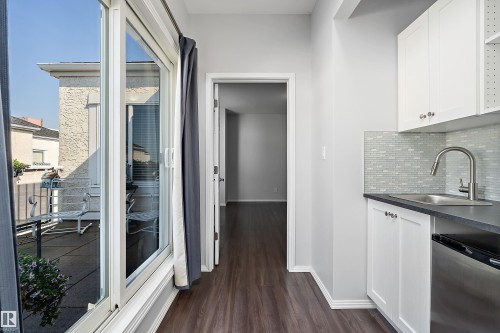 #108 10933 82 Av Nw, Edmonton, AB - Indoor