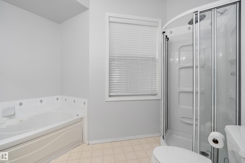 Lower level - #108 10933 82 Av Nw, Edmonton, AB - Indoor Photo Showing Bathroom