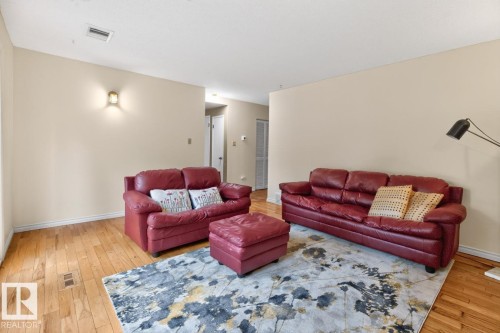 12636 52 Avenue Nw, Edmonton, AB - Indoor Photo Showing Living Room