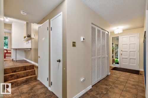 12636 52 Avenue Nw, Edmonton, AB - Indoor Photo Showing Other Room