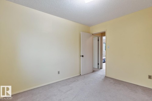 12636 52 Avenue Nw, Edmonton, AB - Indoor Photo Showing Other Room