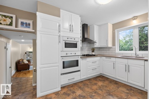 12636 52 Avenue Nw, Edmonton, AB - Indoor Photo Showing Kitchen
