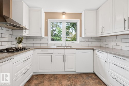 12636 52 Avenue Nw, Edmonton, AB - Indoor Photo Showing Kitchen
