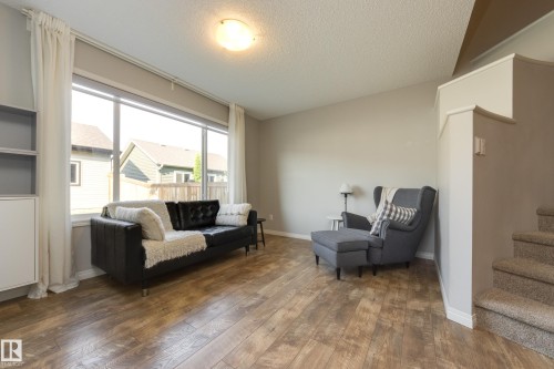 1241 Chappelle Boulevard Sw, Edmonton, AB - Indoor Photo Showing Living Room