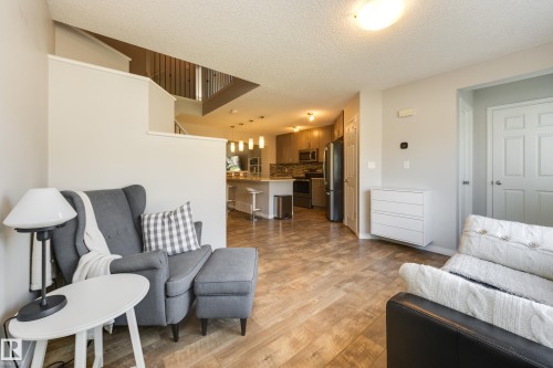 1241 Chappelle Boulevard Sw, Edmonton, AB - Indoor Photo Showing Living Room