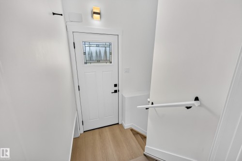 6011 93A Avenue Nw, Edmonton, AB - Indoor Photo Showing Other Room
