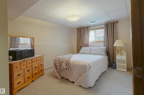 5020 47 Street, Barrhead, AB - Indoor Photo Showing Bedroom