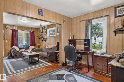 4711 50 Street, Onoway, AB - Indoor