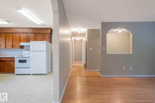29 Fawcett Crescent, St. Albert, AB - Indoor Photo Showing Kitchen