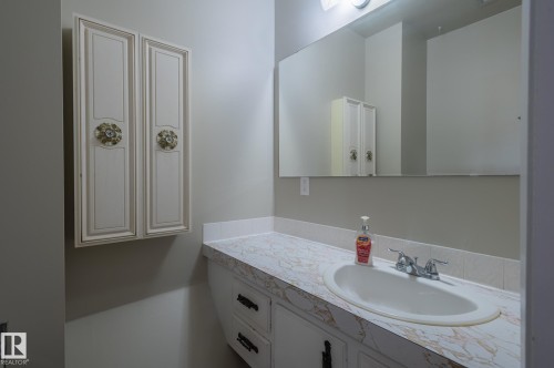 29 Fawcett Crescent, St. Albert, AB - Indoor Photo Showing Bathroom