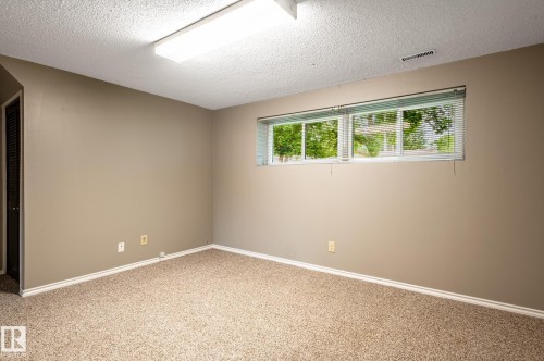 29 Fawcett Crescent, St. Albert, AB - Indoor Photo Showing Other Room