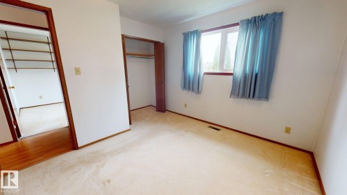 3536 105A Street Nw, Edmonton, AB - Indoor Photo Showing Other Room