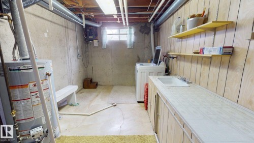 3536 105A Street Nw, Edmonton, AB - Indoor Photo Showing Laundry Room
